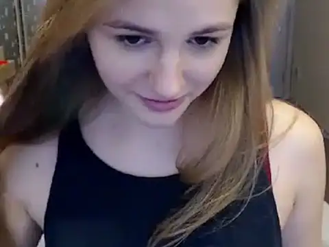 Snapshot of ellawillow chatting on June 17, 7:02 pm ellawillow online show from June 17, 7:02 pm