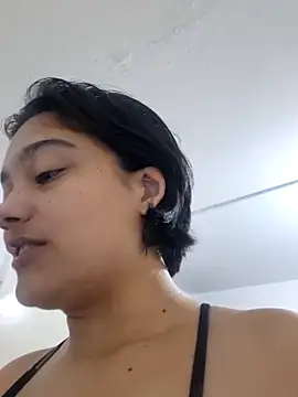 littlemelii online show from March 21, 12:45 am