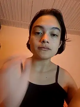 Snapshot of littlemelii chatting on December 15, 8:03 pm littlemelii online show from December 15, 8:03 pm