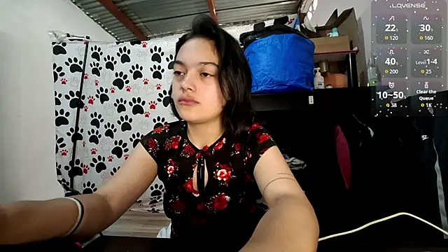 Snapshot of littlemelii chatting on October 15, 4:37 pm littlemelii online show from October 15, 4:37 pm