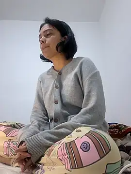 Snapshot of littlemelii chatting on November 21, 4:17 pm littlemelii online show from November 21, 4:17 pm