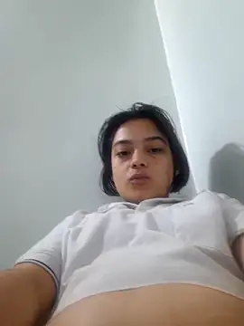 Snapshot of littlemelii chatting on December 1, 11:27 pm littlemelii online show from December 1, 11:27 pm