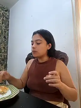 littlemelii online show from February 22, 5:25 pm