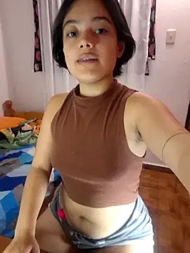 littlemelii online show from May 7, 8:12 pm