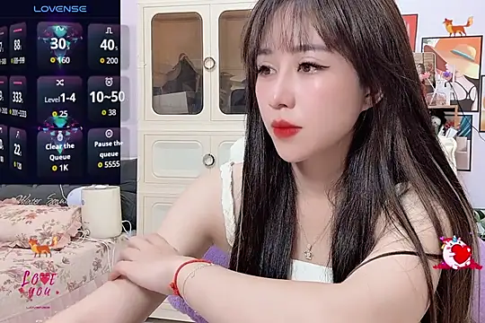 Snapshot of _LLisa_ chatting on September 9, 2:32 am LLisa online show from September 9, 2:32 am