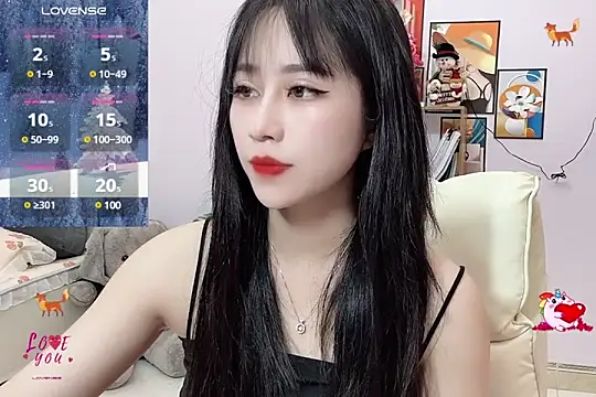 Snapshot of _LLisa_ chatting on February 19, 6:32 pm LLisa online show from February 19, 6:32 pm