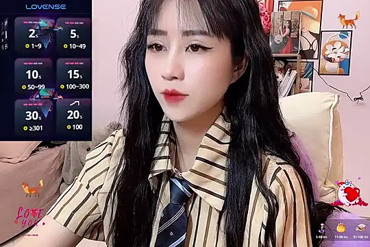 Snapshot of _LLisa_ chatting on February 28, 6:20 pm LLisa online show from February 28, 6:20 pm