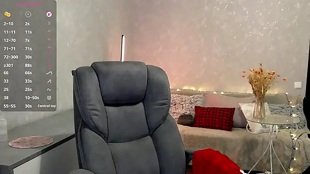 Naughty  Megan online show from May 9, 2:59 am