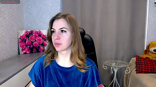 Snapshot of Naughty__Megan chatting on March 15, 6:25 am Naughty Megan online show from March 15, 6:25 am