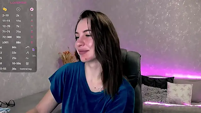 Snapshot of Naughty__Megan chatting on November 29, 3:39 am Naughty Megan online show from November 29, 3:39 am