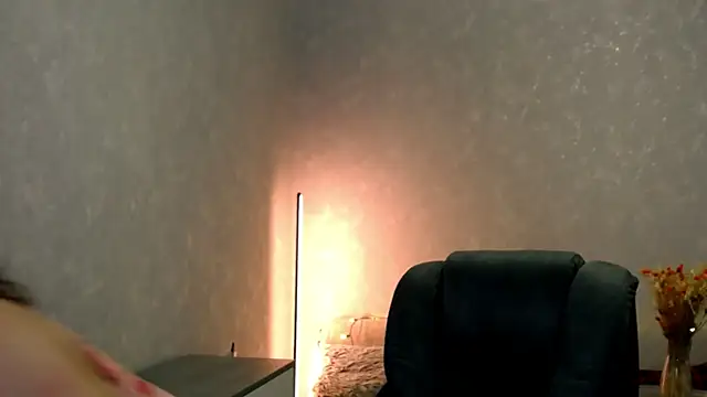 Snapshot of Naughty__Megan chatting on July 10, 9:31 am Naughty Megan online show from July 10, 9:31 am