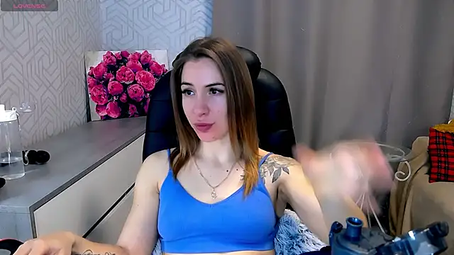 Snapshot of Naughty__Megan chatting on March 11, 7:14 am Naughty Megan online show from March 11, 7:14 am