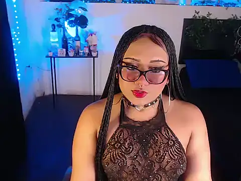 Snapshot of LiaScarlett chatting on November 23, 3:05 am LiaScarlett online show from November 23, 3:05 am