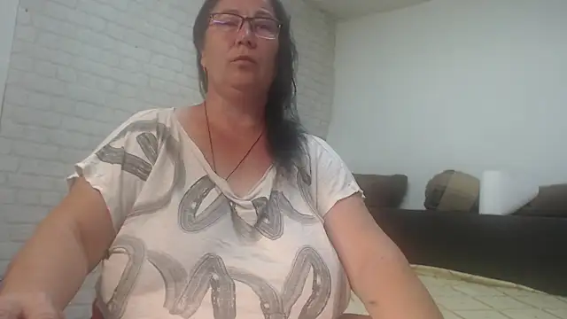 EmmaSquirt online show from June 5, 9:53 pm