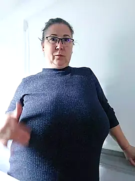 EmmaSquirt online show from March 19, 3:40 pm