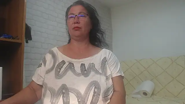 EmmaSquirt online show from September 15, 5:30 am