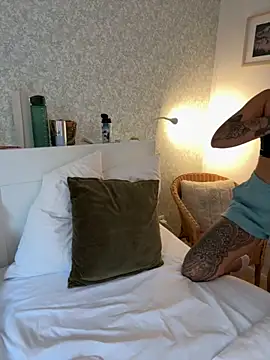 Alisa-Marie online show from November 1, 11:59 am