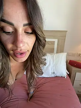 Alisa-Marie online show from May 11, 4:04 pm