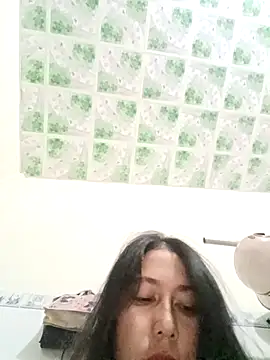 Snapshot of 2HotAsain4u chatting on October 19, 9:39 pm 2HotAsain4u online show from October 19, 9:39 pm