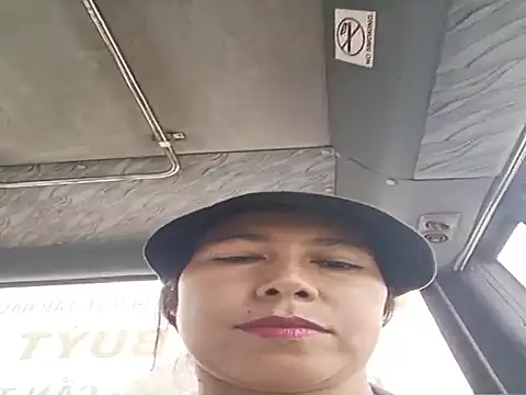 Snapshot of 2HotAsain4u chatting on November 16, 4:39 am 2HotAsain4u online show from November 16, 4:39 am