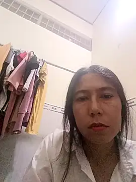 Snapshot of 2HotAsain4u chatting on November 26, 1:27 am 2HotAsain4u online show from November 26, 1:27 am