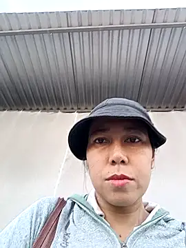 Snapshot of 2HotAsain4u chatting on December 16, 1:43 am 2HotAsain4u online show from December 16, 1:43 am