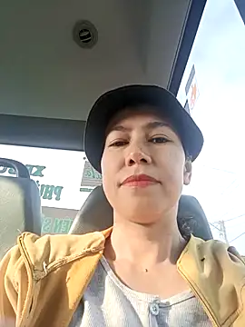 2HotAsain4u online show from February 6, 12:50 am