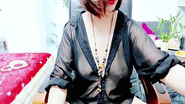 Snapshot of Miu-Le chatting on June 19, 7:36 am Miu-Le online show from June 19, 7:36 am
