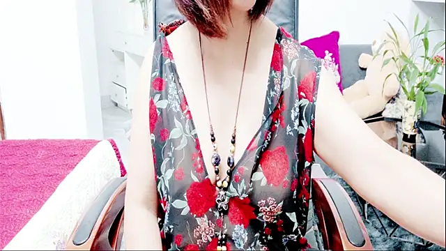 Snapshot of Miu-Le chatting on July 15, 7:15 am Miu-Le online show from July 15, 7:15 am