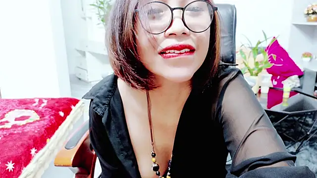Snapshot of Miu-Le chatting on June 16, 9:04 pm Miu-Le online show from June 16, 9:04 pm