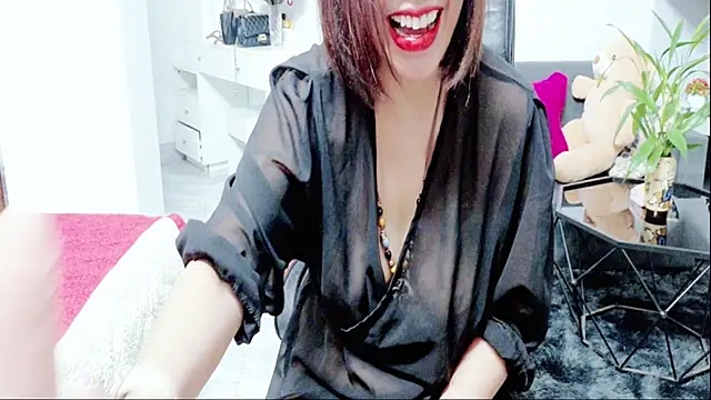 Snapshot of Miu-Le chatting on July 18, 8:23 am Miu-Le online show from July 18, 8:23 am