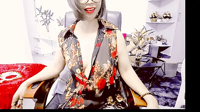 Miu-Le online show from May 8, 9:35 am