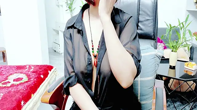 Snapshot of Miu-Le chatting on June 19, 7:41 pm Miu-Le online show from June 19, 7:41 pm