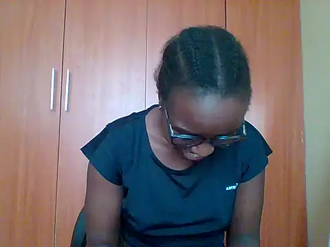 Snapshot of sexy_darleen23 chatting on June 27, 9:04 am sexy darleen23 online show from June 27, 9:04 am