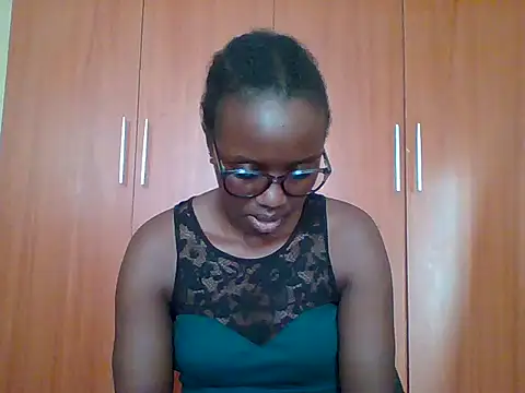 Snapshot of sexy_darleen23 chatting on June 28, 7:03 am sexy darleen23 online show from June 28, 7:03 am