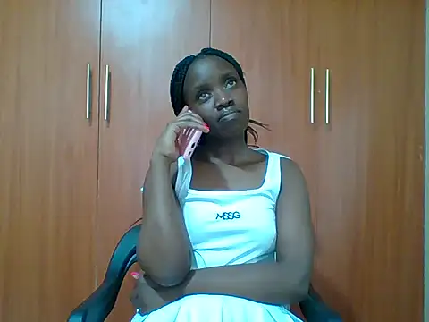 Snapshot of sexy_darleen23 chatting on November 13, 9:24 am sexy darleen23 online show from November 13, 9:24 am