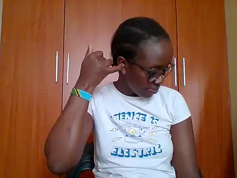 Snapshot of sexy_darleen23 chatting on June 26, 12:33 pm sexy darleen23 online show from June 26, 12:33 pm