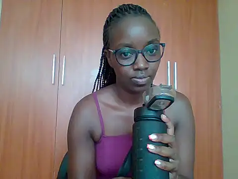 sexy darleen23 online show from April 5, 9:05 am