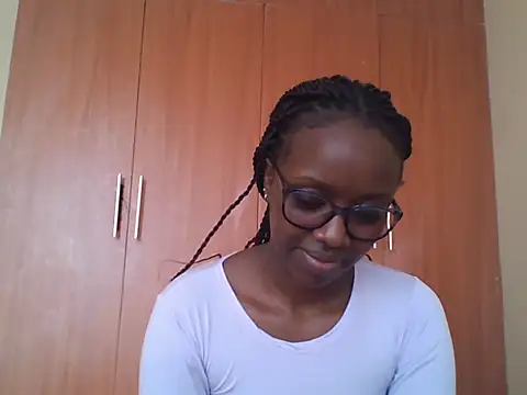 Snapshot of sexy_darleen23 chatting on July 18, 6:33 am sexy darleen23 online show from July 18, 6:33 am
