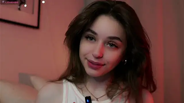 Snapshot of EstherMitchel chatting on February 12, 1:09 am EstherMitchel online show from February 12, 1:09 am