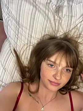 Snapshot of lovelly_molly chatting on February 12, 3:56 pm lovelly molly online show from February 12, 3:56 pm