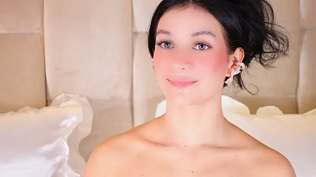 KiraKayleigh1 online show from November 5, 2:36 am