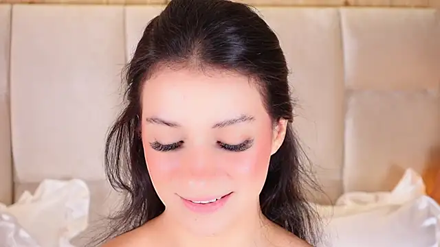 KiraKayleigh1 online show from March 14, 12:49 am