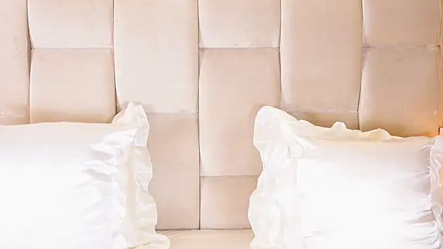 KiraKayleigh1 online show from November 11, 12:16 am