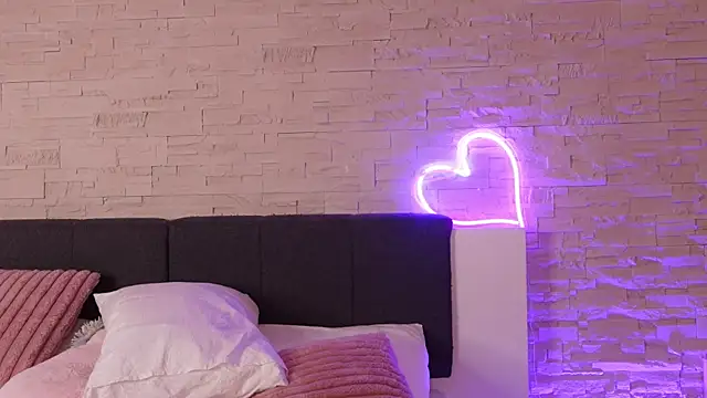 ClaraHazel online show from March 28, 4:24 am