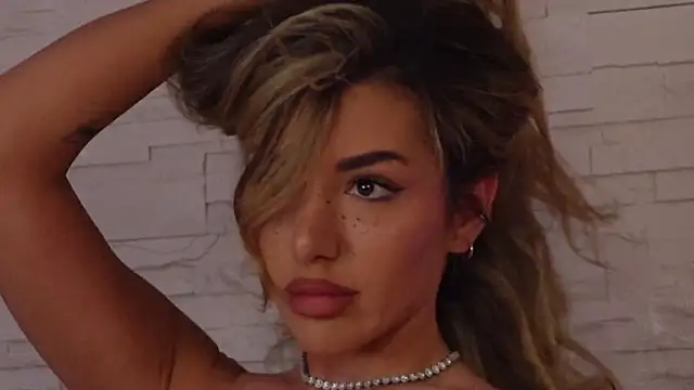 ClaraHazel online show from February 10, 4:33 am