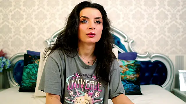 Snapshot of LilithDaughter chatting on June 11, 9:06 am LilithDaughter online show from June 11, 9:06 am