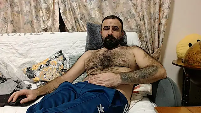 Snapshot of ivat80 chatting on February 15, 4:34 pm ivat80 online show from February 15, 4:34 pm