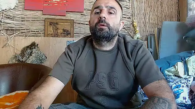 Snapshot of ivat80 chatting on July 12, 8:59 am ivat80 online show from July 12, 8:59 am