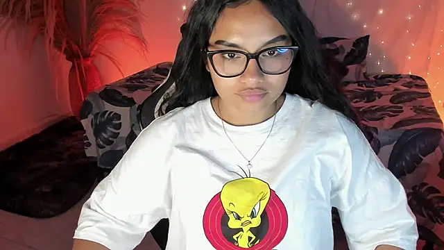 Riana Kean online show from April 9, 2:02 am